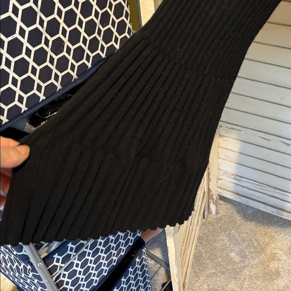 Autumn Cashmere size small bell sleeve sweater - Picture 4 of 6